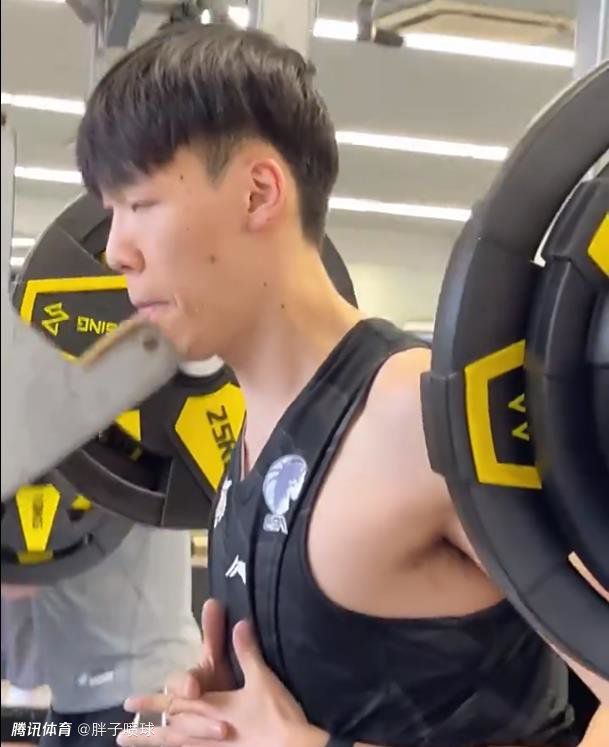 包小柏AI女儿近况 公司LOGO暗含深意 2025-01-16 2021年，资深音乐人包小柏的爱女包容罹患罕见病去世，得年22岁。